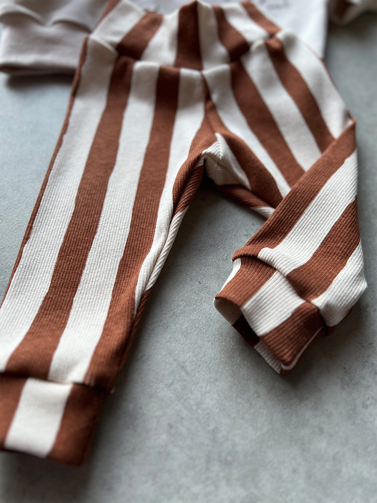 Striped Rib-Leggings